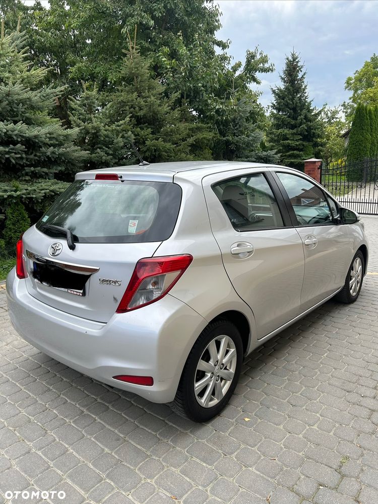 Toyota Yaris 1.4 D-4D Prestige - 4