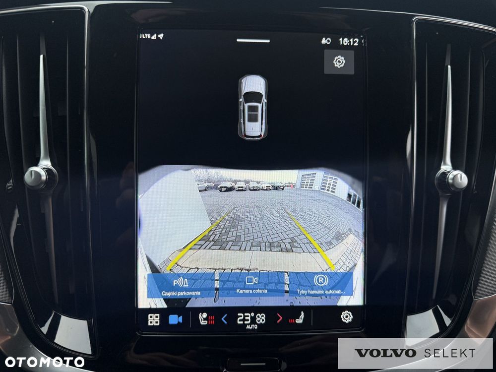 Volvo V60 Cross Country - 21