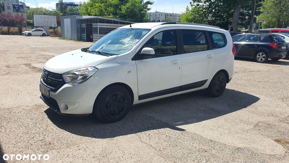 Dacia Lodgy 1.6 SCe Stepway S&S - 2