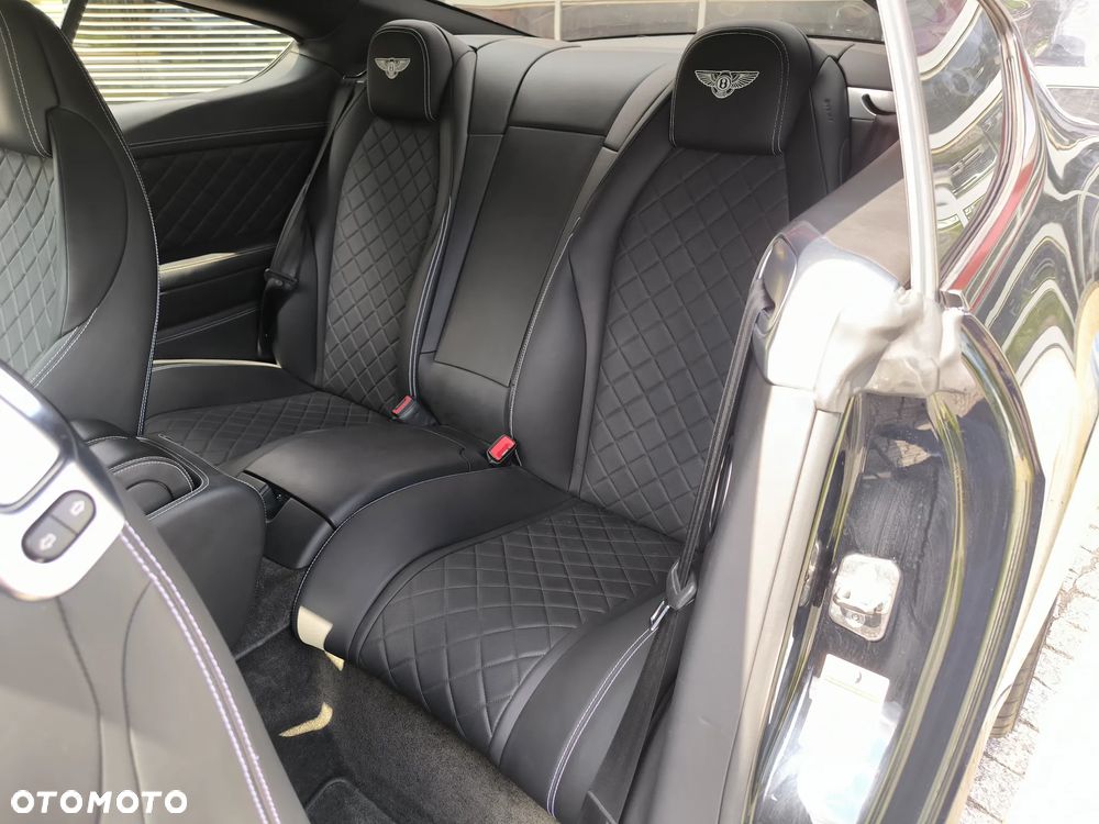 Bentley Continental GT V8 S - 23