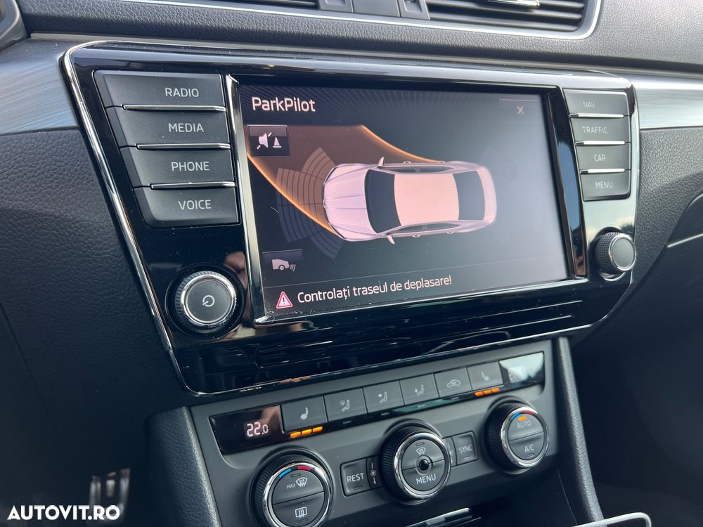 Skoda Superb 2.0 TDI DSG Sportline - 35