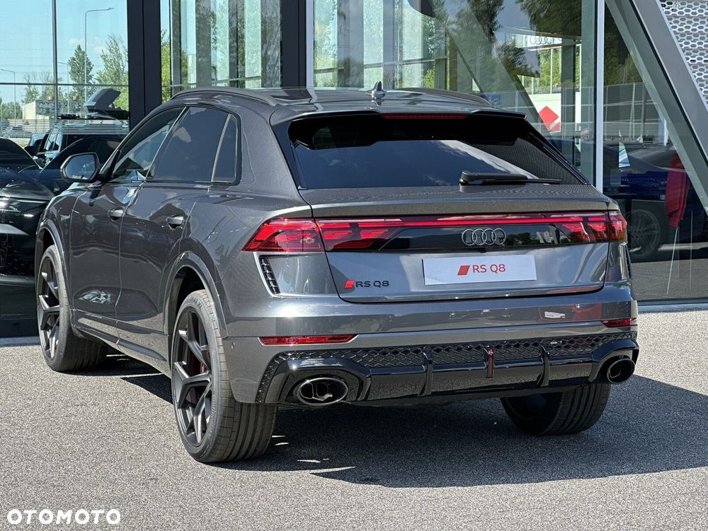 Audi RS Q8 - 9