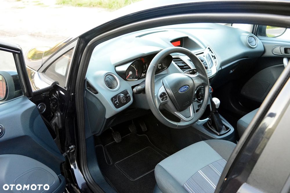 Ford Fiesta 1.25 Celebration - 6