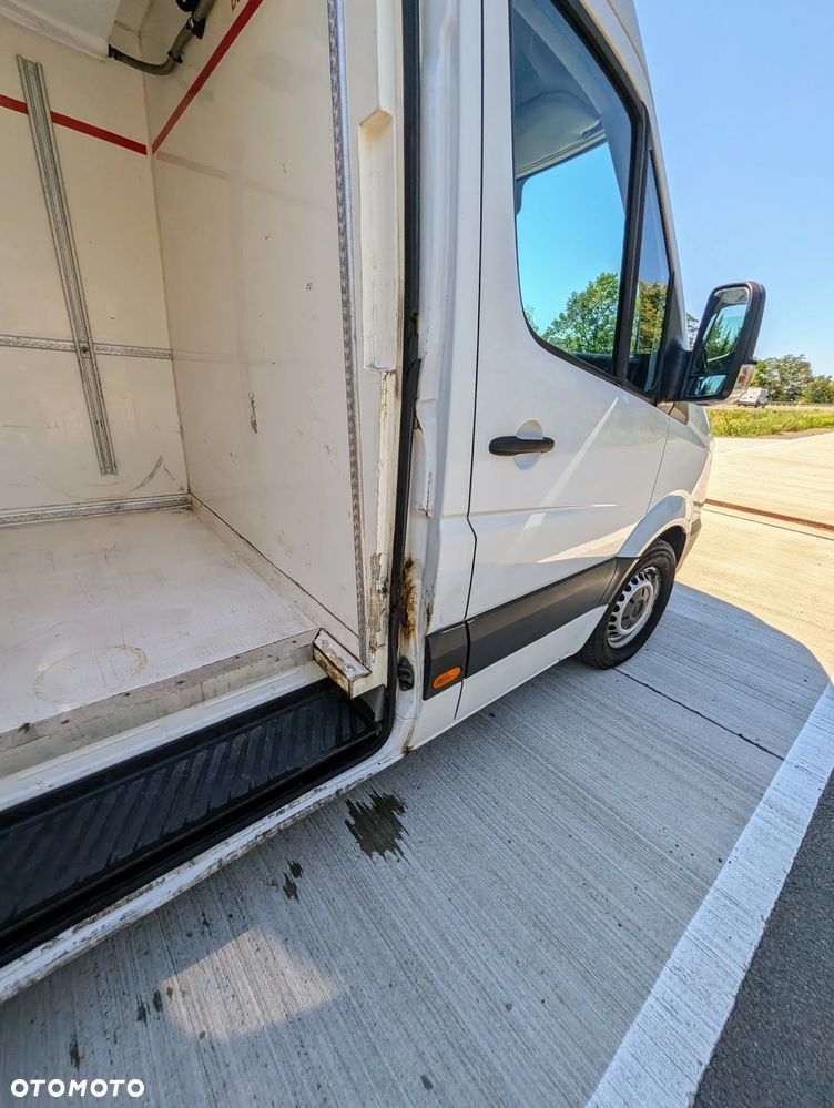 Mercedes-Benz Sprinter - 11