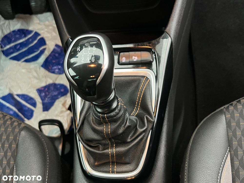 Opel Crossland X - 12