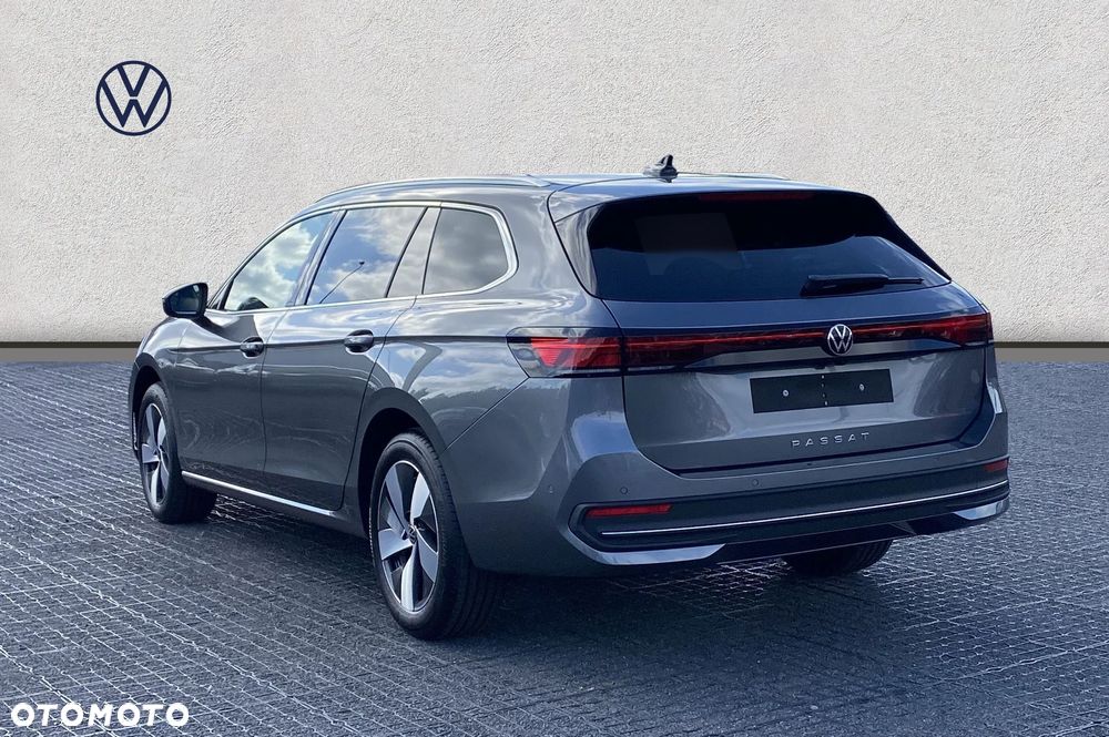 Volkswagen Passat Variant 2.0 TDI SCR Business Plus DSG - 5