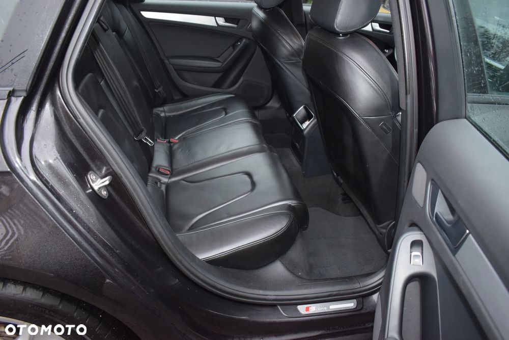 Audi A4 Avant 2.0 TDI DPF clean diesel multitronic S line Sportpaket - 12