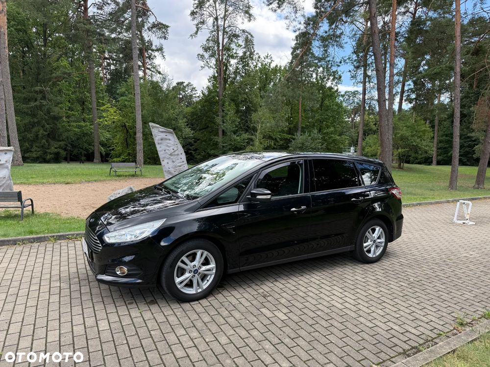 Ford S-Max - 11