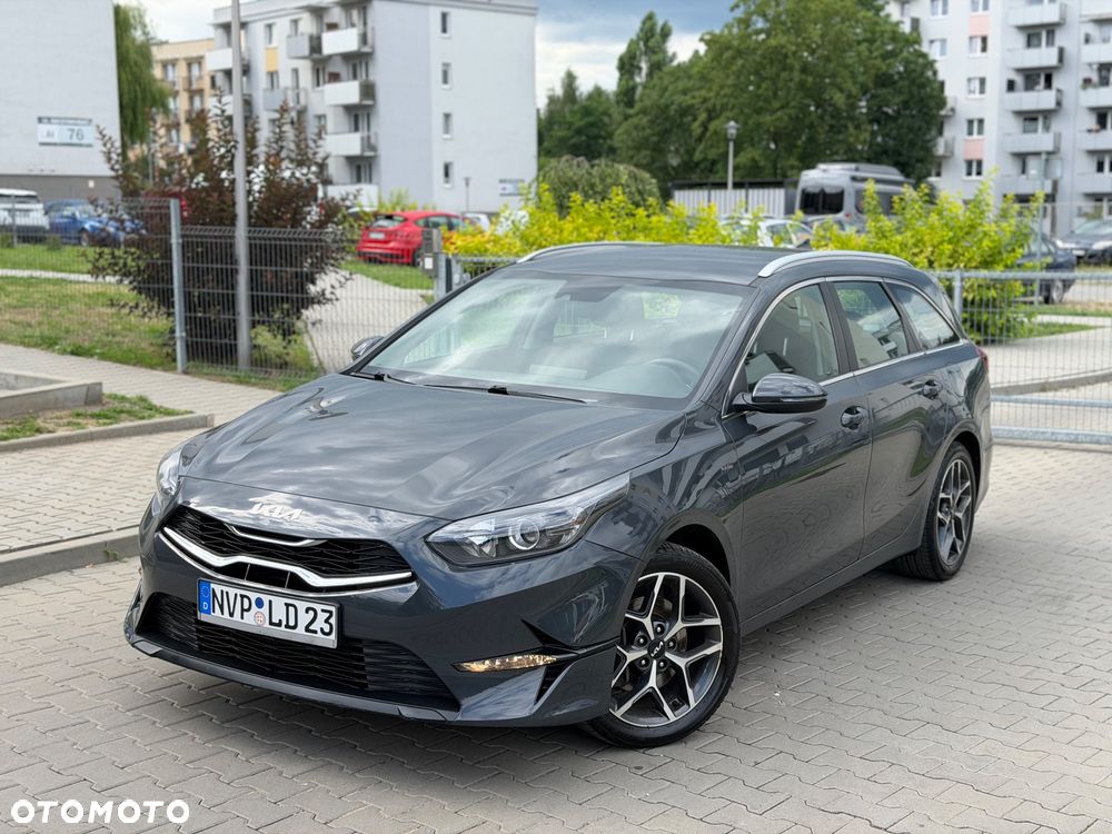 Kia Ceed 1.6 CRDi (48V Mild-Hybrid) DCT7 Platinum - 3