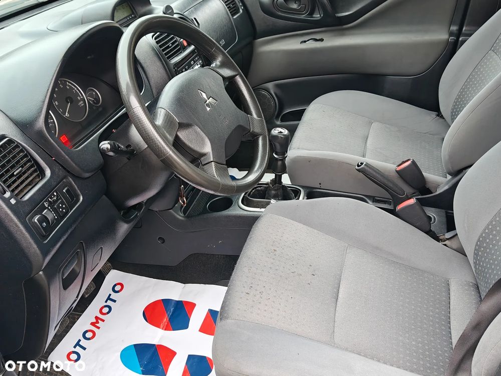 Mitsubishi Space Star 1.6 Intense - 10