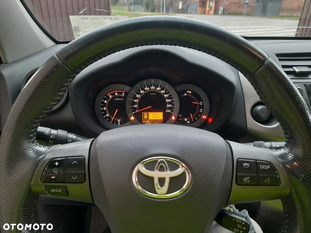 Toyota RAV4 2.2 D-4D 4x2 - 24