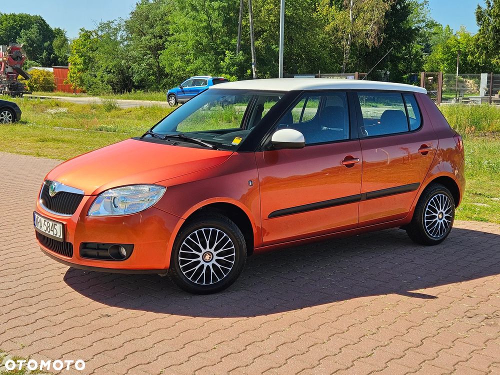 Skoda Fabia 1.2 HTP Cool Colour Edition - 14