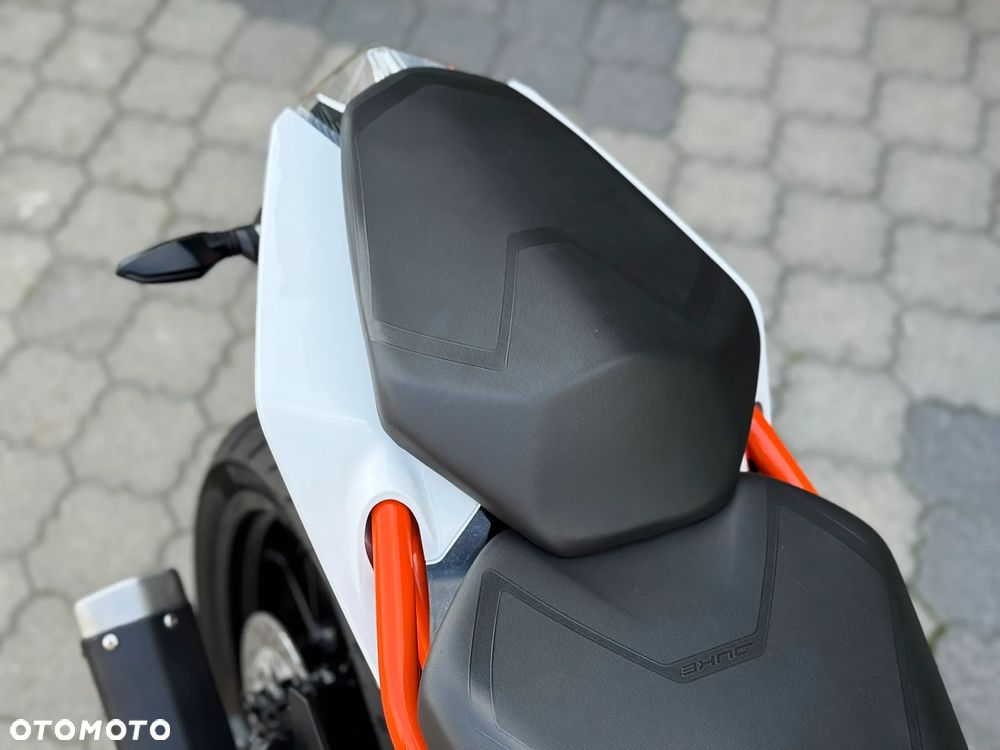 KTM Duke - 19