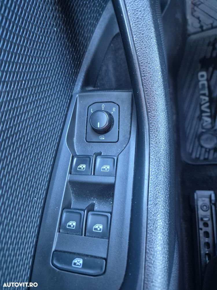 Skoda Octavia 2.0 TDI DSG Ambition - 14