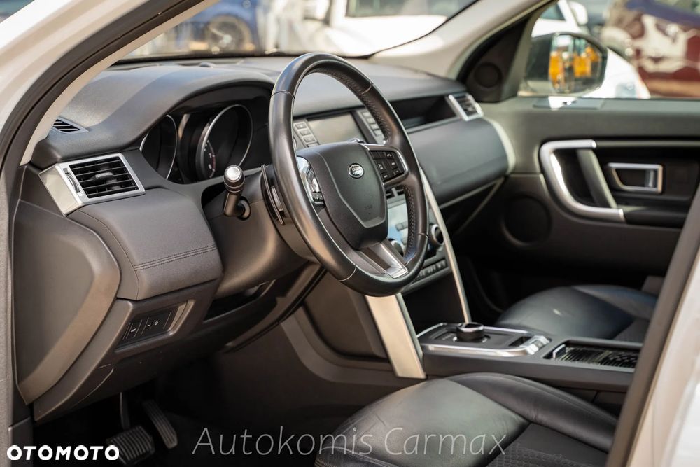 Land Rover Discovery Sport - 12