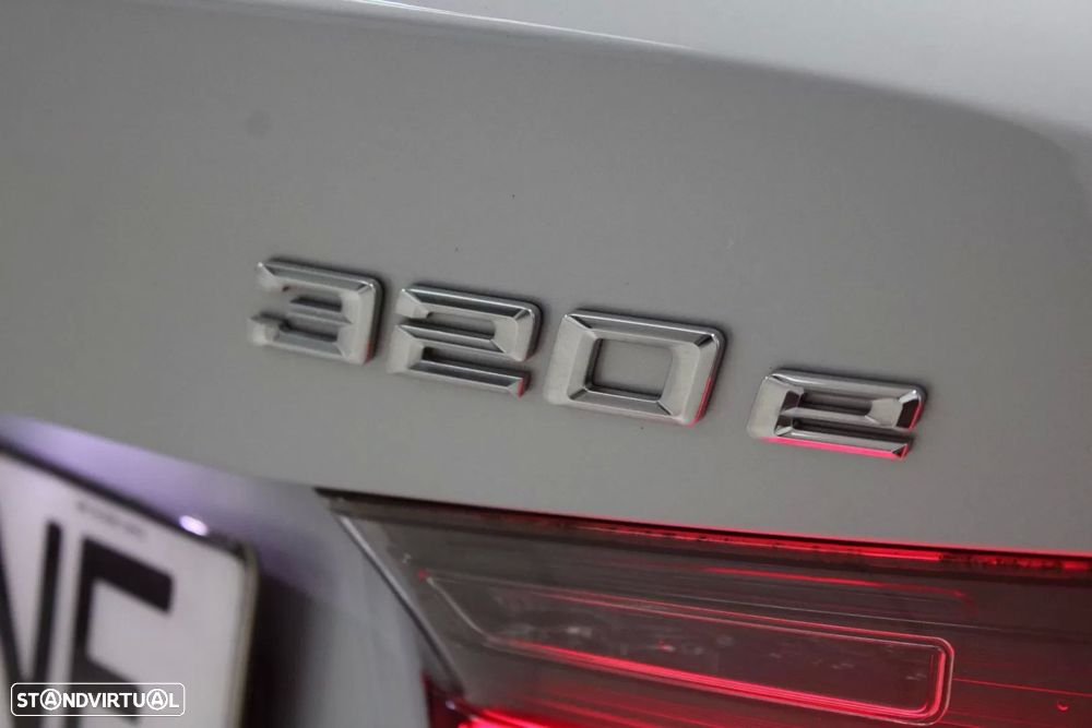 BMW 320 e Corporate Edition Auto — fotografia 22