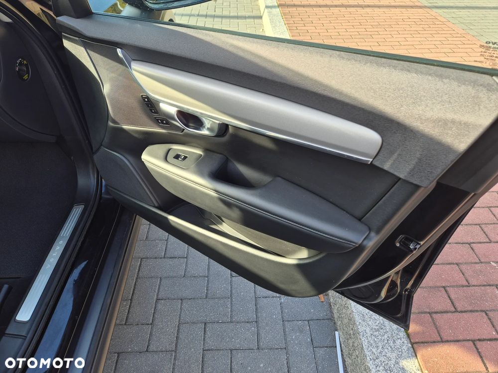 Volvo V90 Cross Country - 11