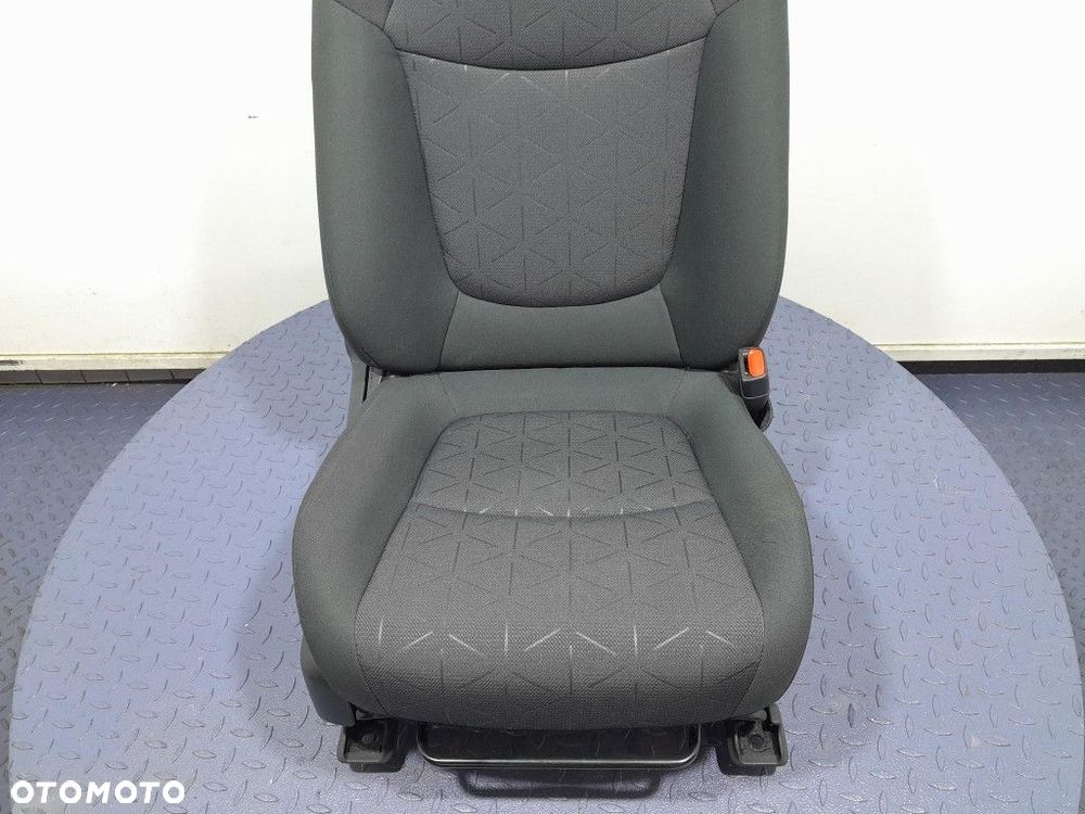 TOYOTA RAV4 V XA50 18- FOTEL PRAWY PRZEDNI PASAŻERA. - 2