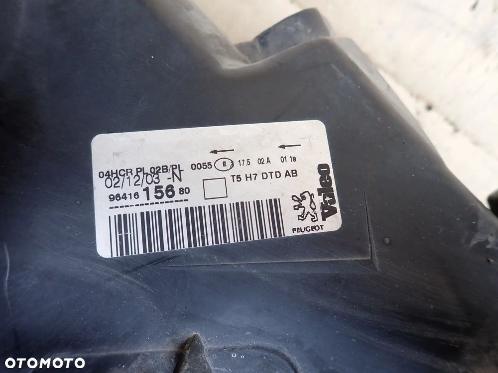 PEUGEOT 307 CC LAMPA PRAWY PRZÓD - 6