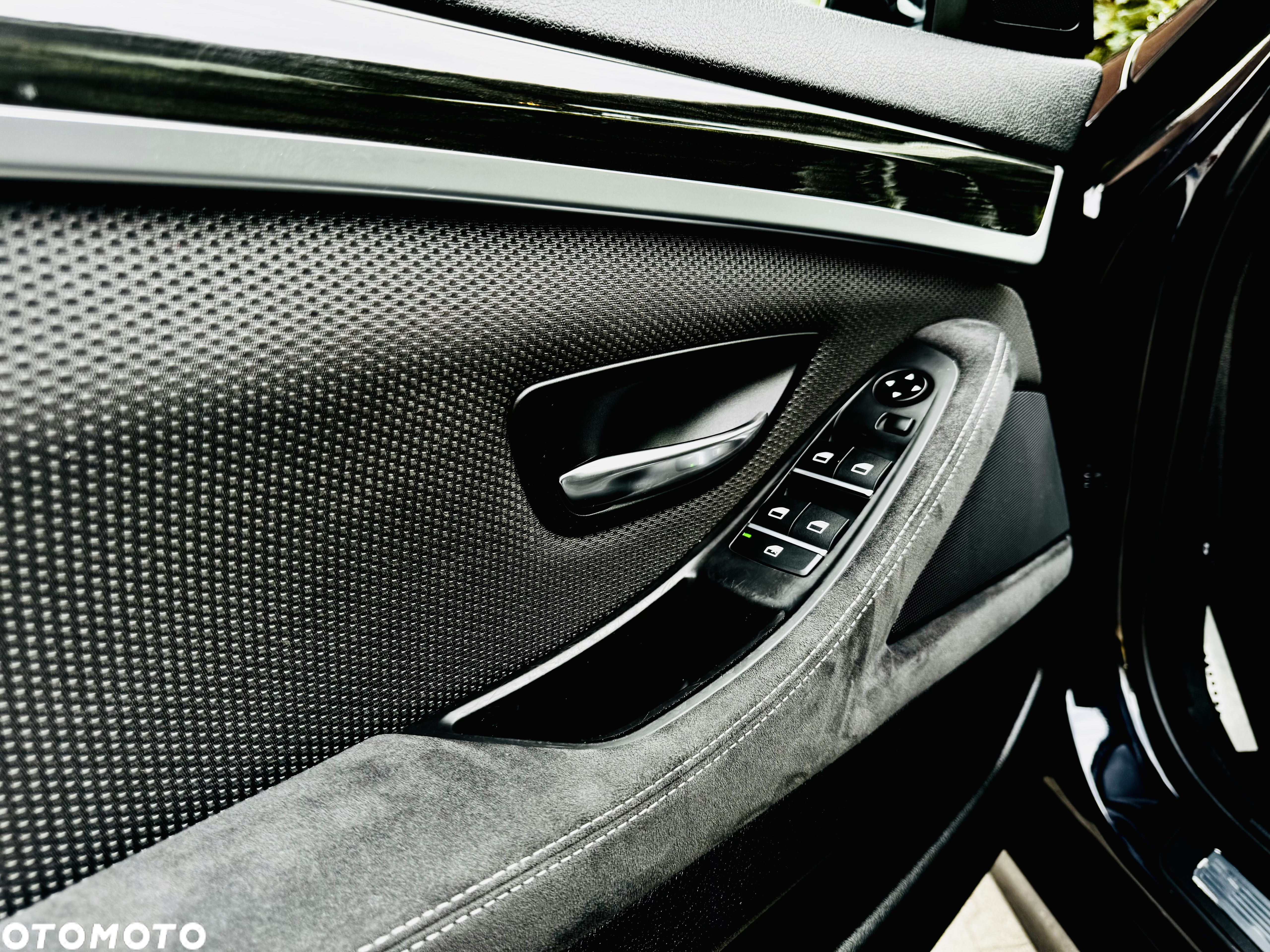 BMW Seria 5 520d Touring M Sport Edition - 34