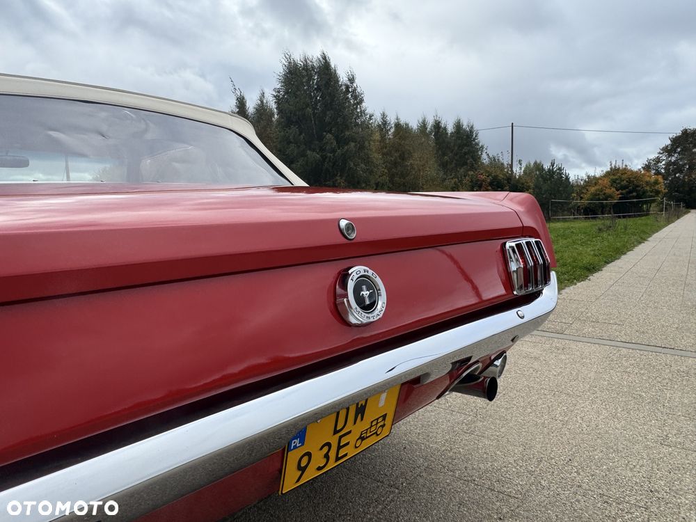 Ford Mustang - 35