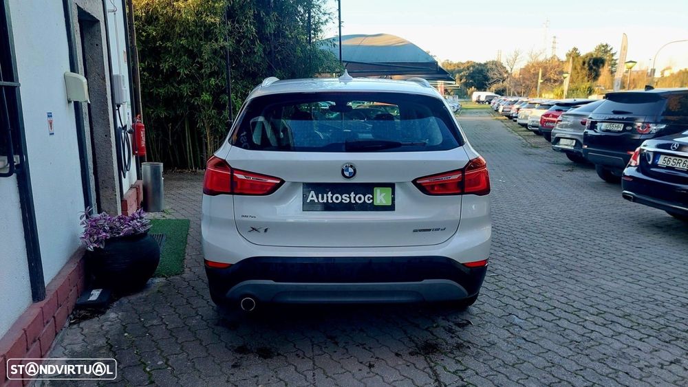 BMW X1 16 d sDrive Line Sport - 4
