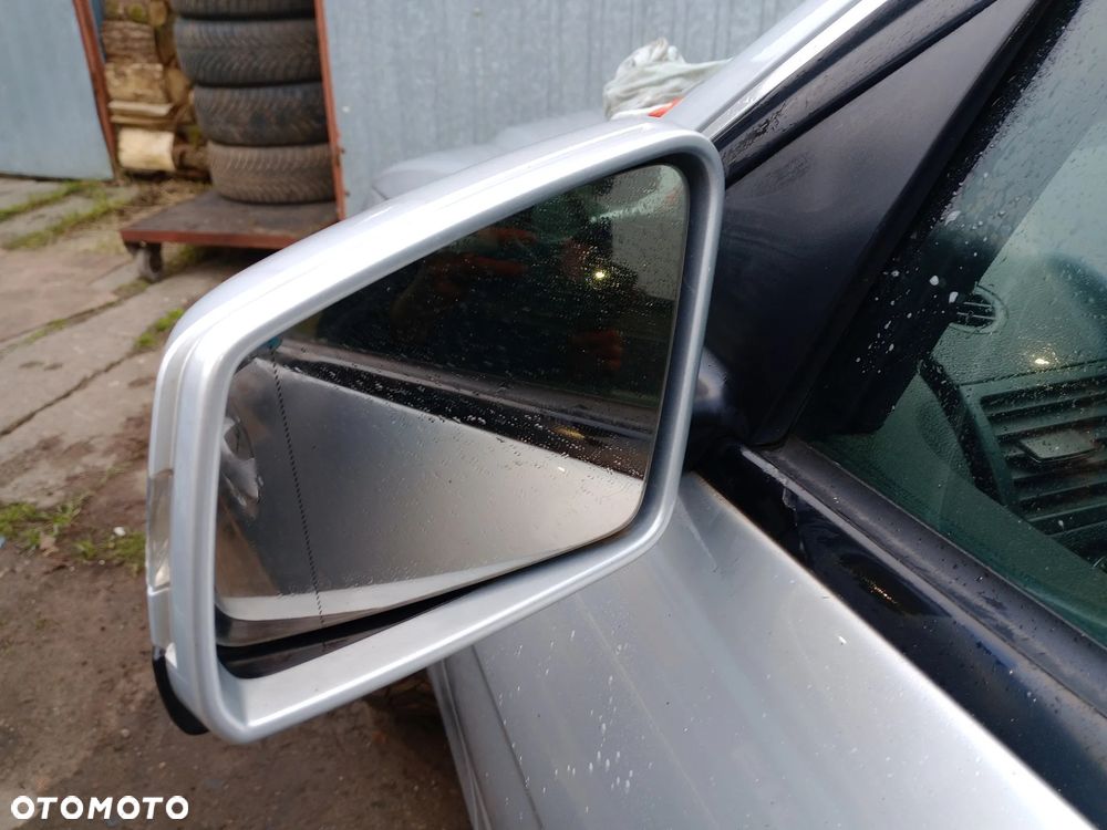 Lusterko prawe C klasa w204 C775 Mercedes, maska zderzak, pas błotnik - 19