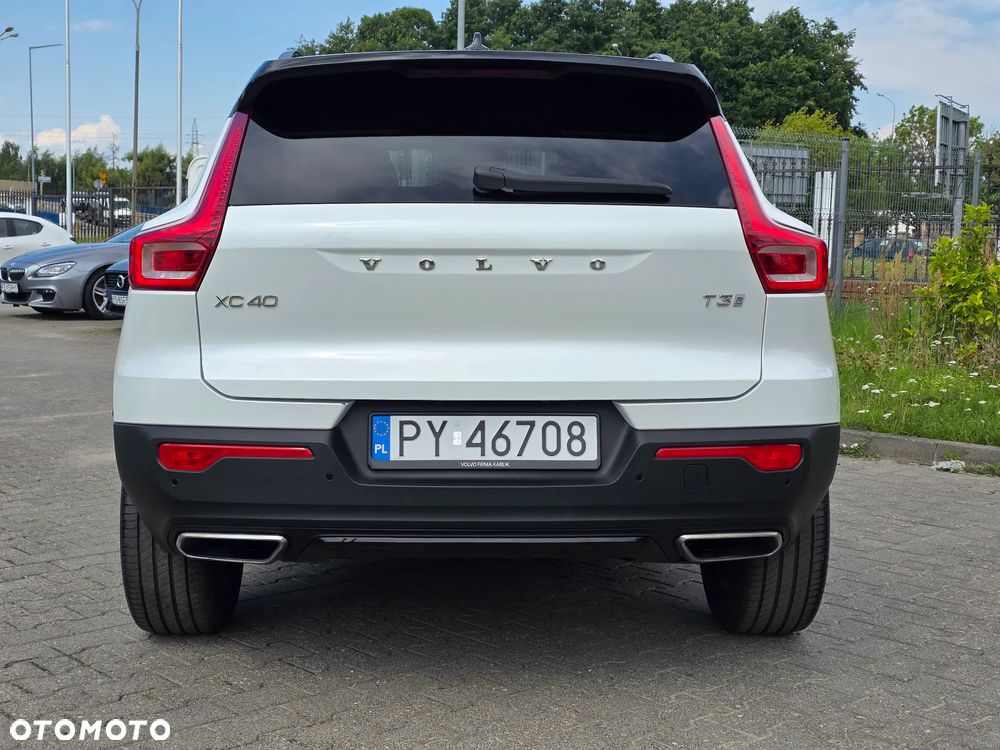 Volvo XC 40 T3 R-Design - 12
