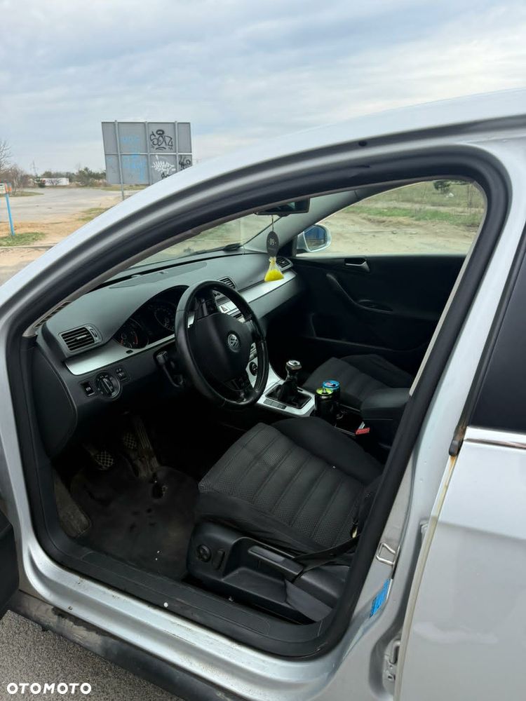 Volkswagen Passat 2.0 TDI DPF Comfortline - 5