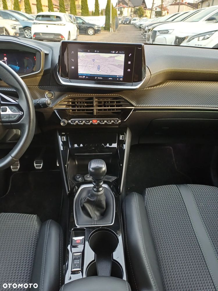 Peugeot 208 PureTech 100 GT - 23