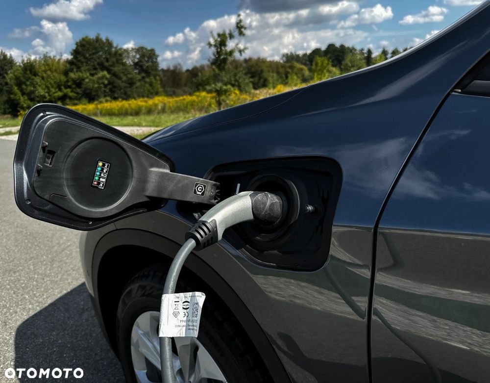 BMW X1 xDrive25e xLine - 18