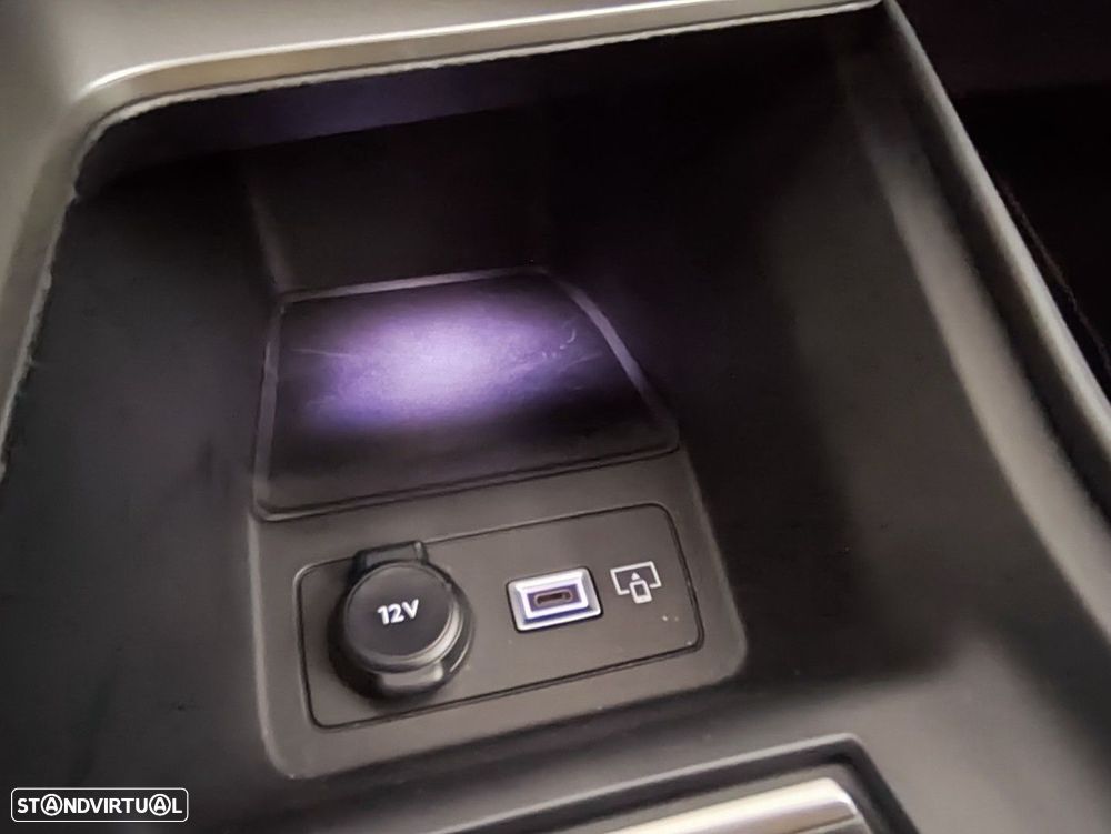 Peugeot e-308 58 kWh GT - 24