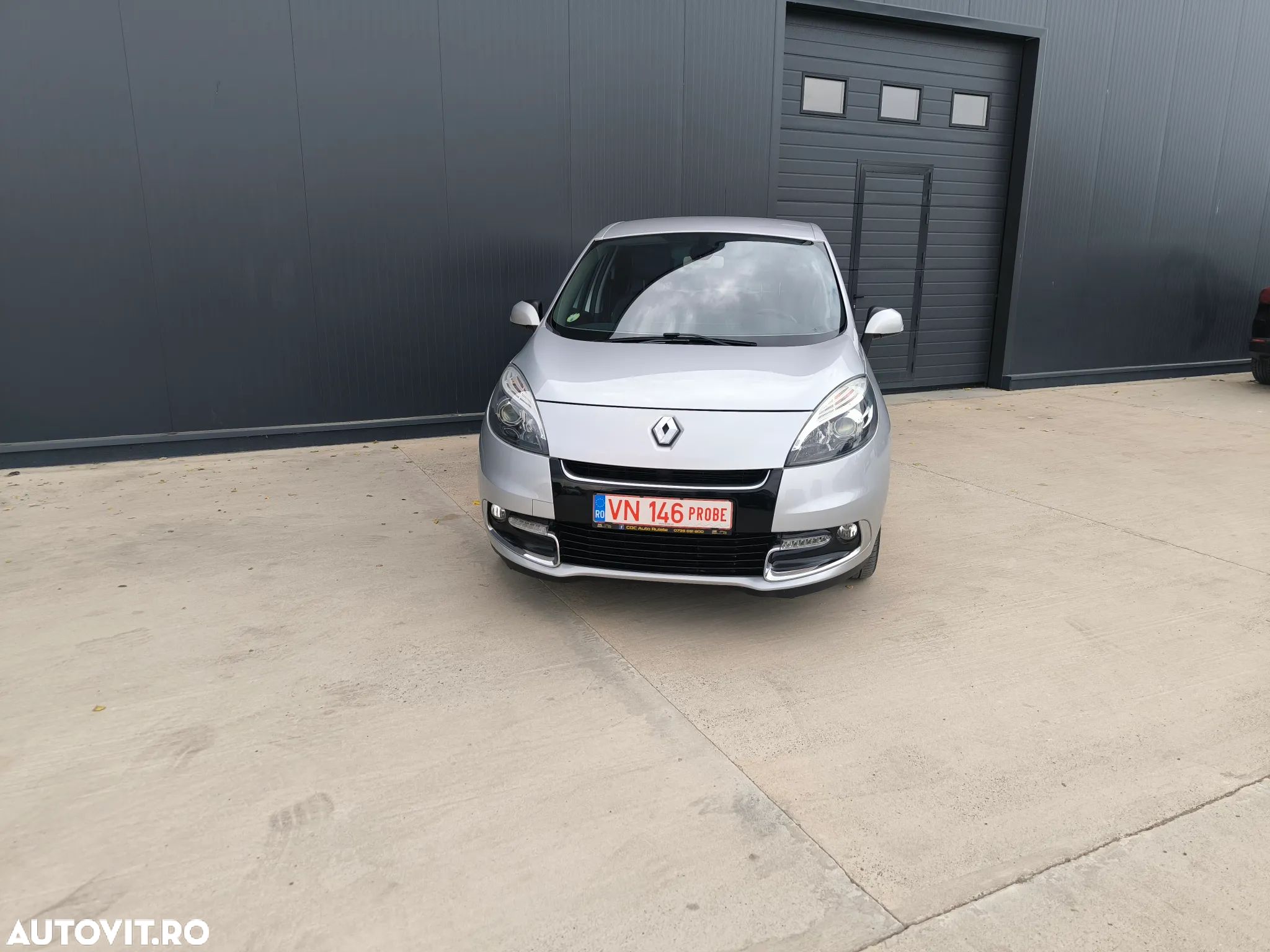 Renault Scenic - 1
