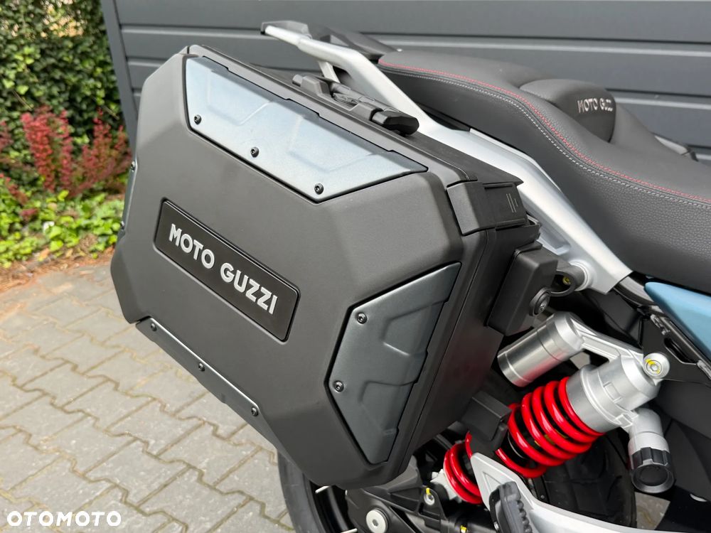 Moto Guzzi V85 - 9