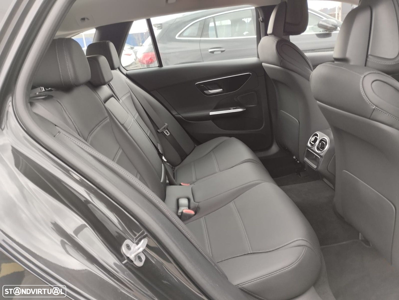 Mercedes-Benz C 300 e Avantgarde - 10