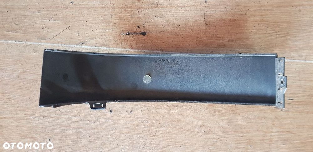 AUDI A3 8L LISTWA POD LAMPĘ TYŁ PRAWA LY9B - 2