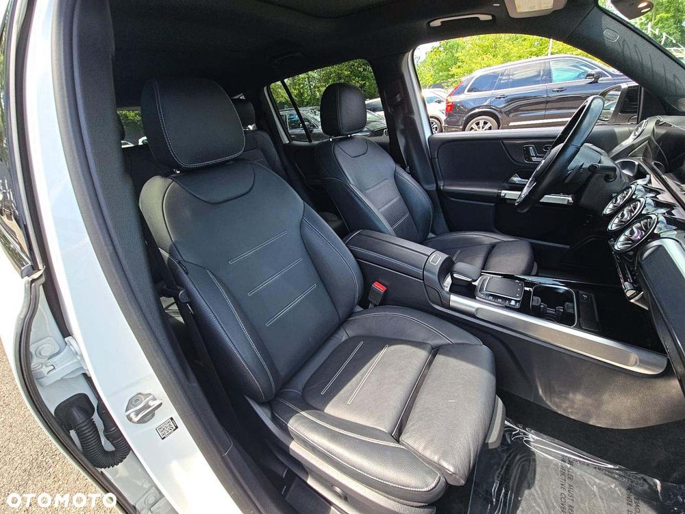 Mercedes-Benz GLB 250 4Matic 8G-DCT AMG Line - 9