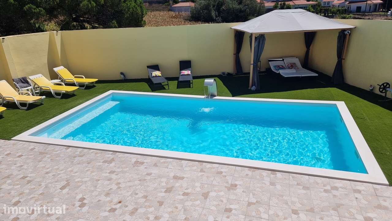 Moradia T4 com Piscina, Jacuzzi e Garagem | Sintra - Grande imagem: 2/24
