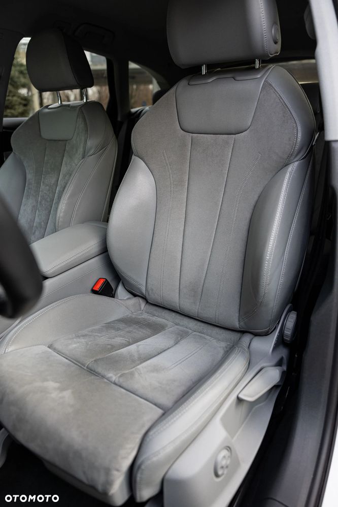 Audi A4 Avant 40 TDI S tronic S line - 17