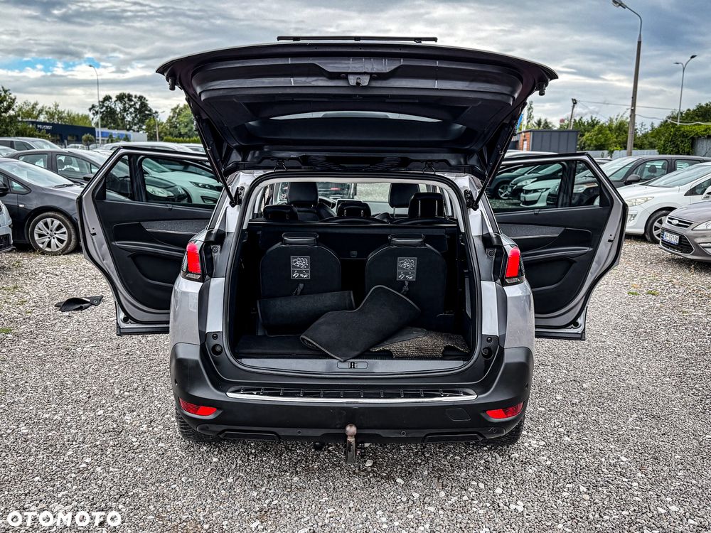 Peugeot 5008 1.2 PureTech Allure S&S - 19