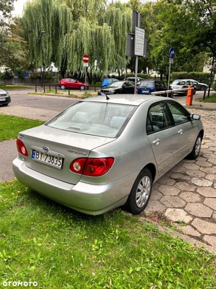 Toyota Corolla - 1
