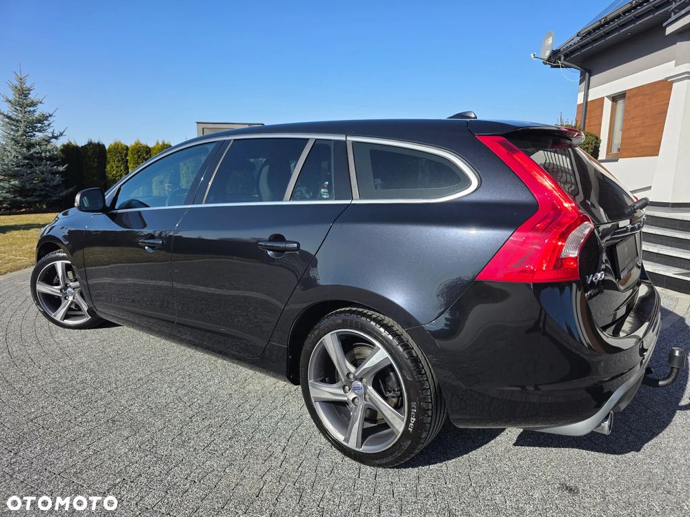 Volvo V60 D3 Geartronic Summum - 11
