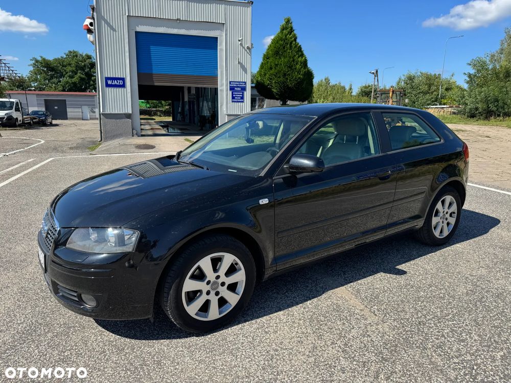 Audi A3 1.6 Ambiente - 1