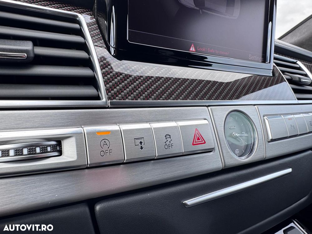 Audi S8 - 37