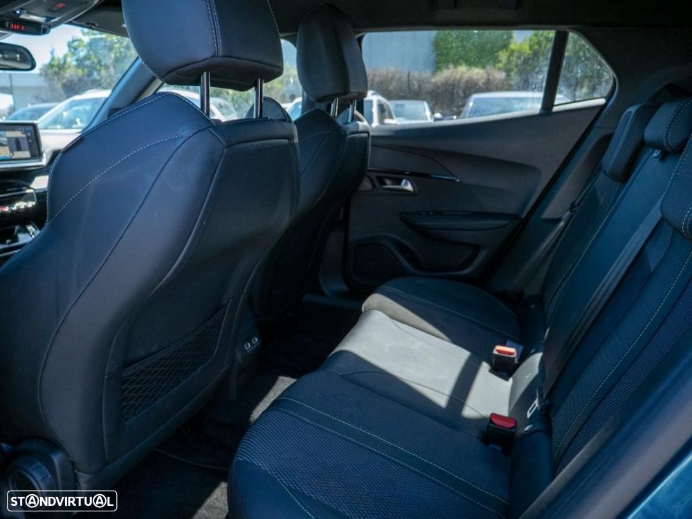 Peugeot e-2008 54 kWh GT - 25