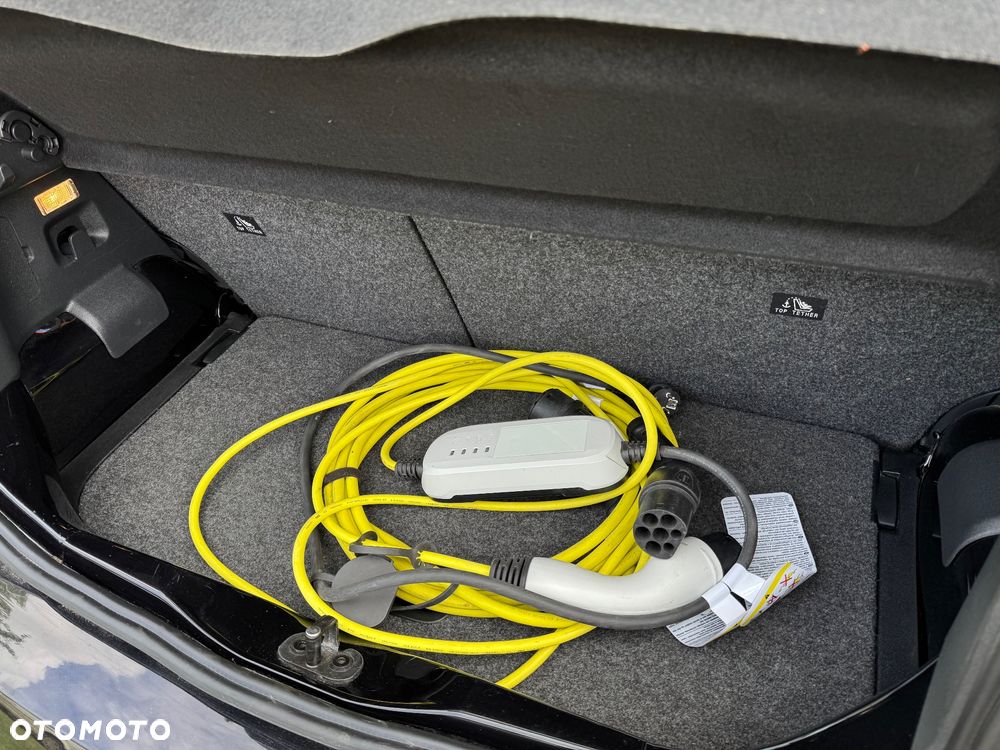 Volkswagen up! e-up - 11