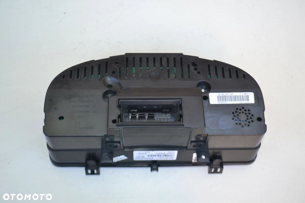 VW CADDY DIESEL TDI LICZNIK ZEGAR 2K0920842C - 2