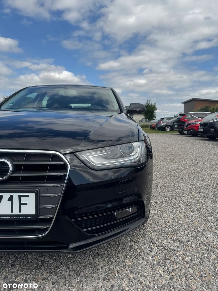 Audi A4 Avant 2.0 TDI DPF clean diesel multitronic Ambiente - 33