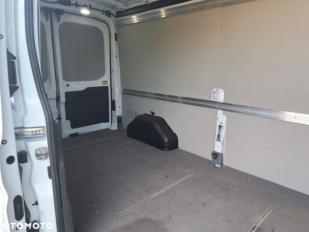 Ford Transit L3H2 - 4