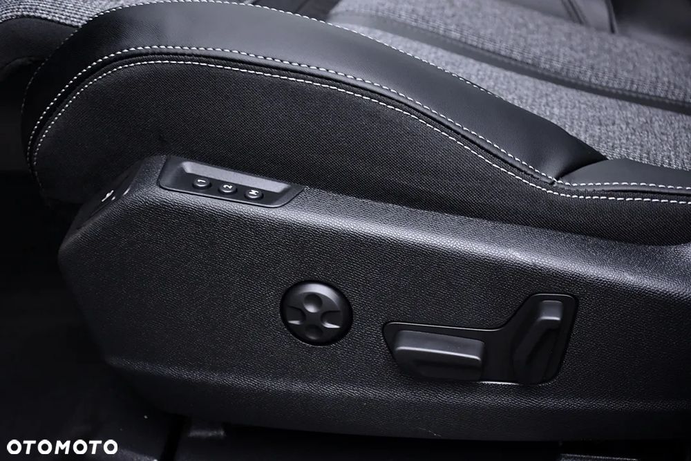 Peugeot 5008 BlueHDI 130 EAT8 Allure Business-Paket - 31